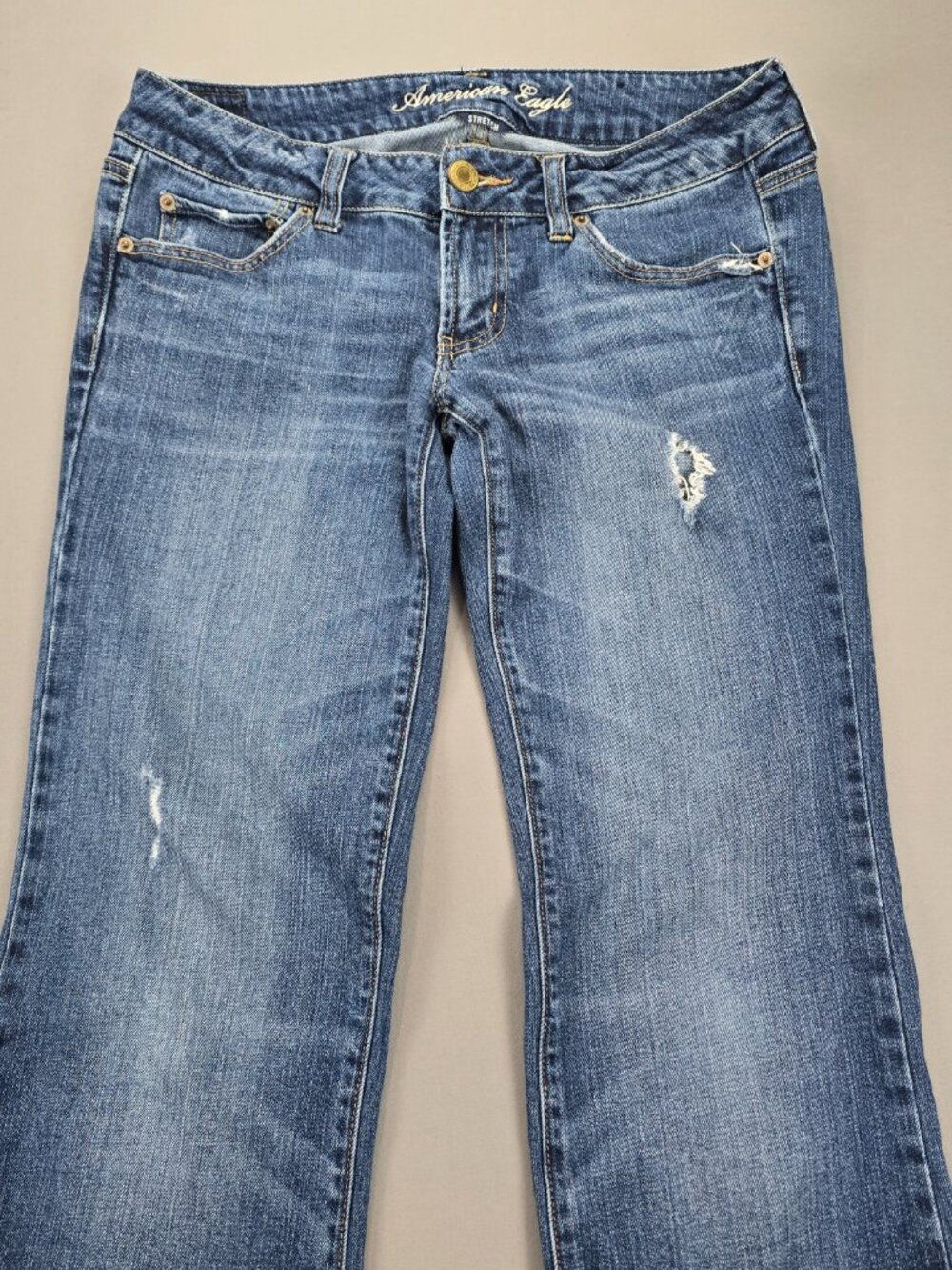 American Eagle Y2K Low Rise Distressed Boyfriend Jeans 6 Long